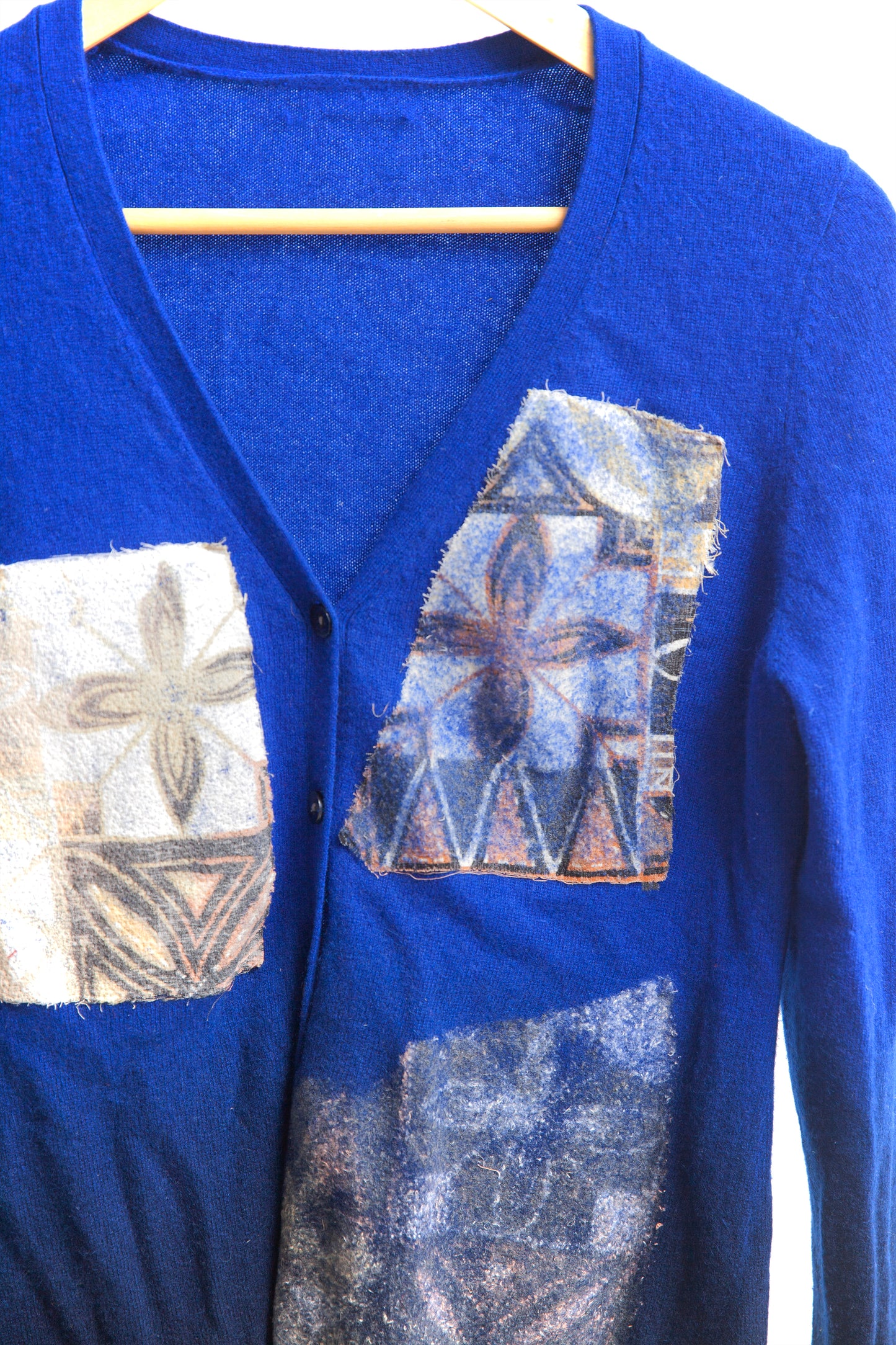 Women's Cardigan Sweater 075